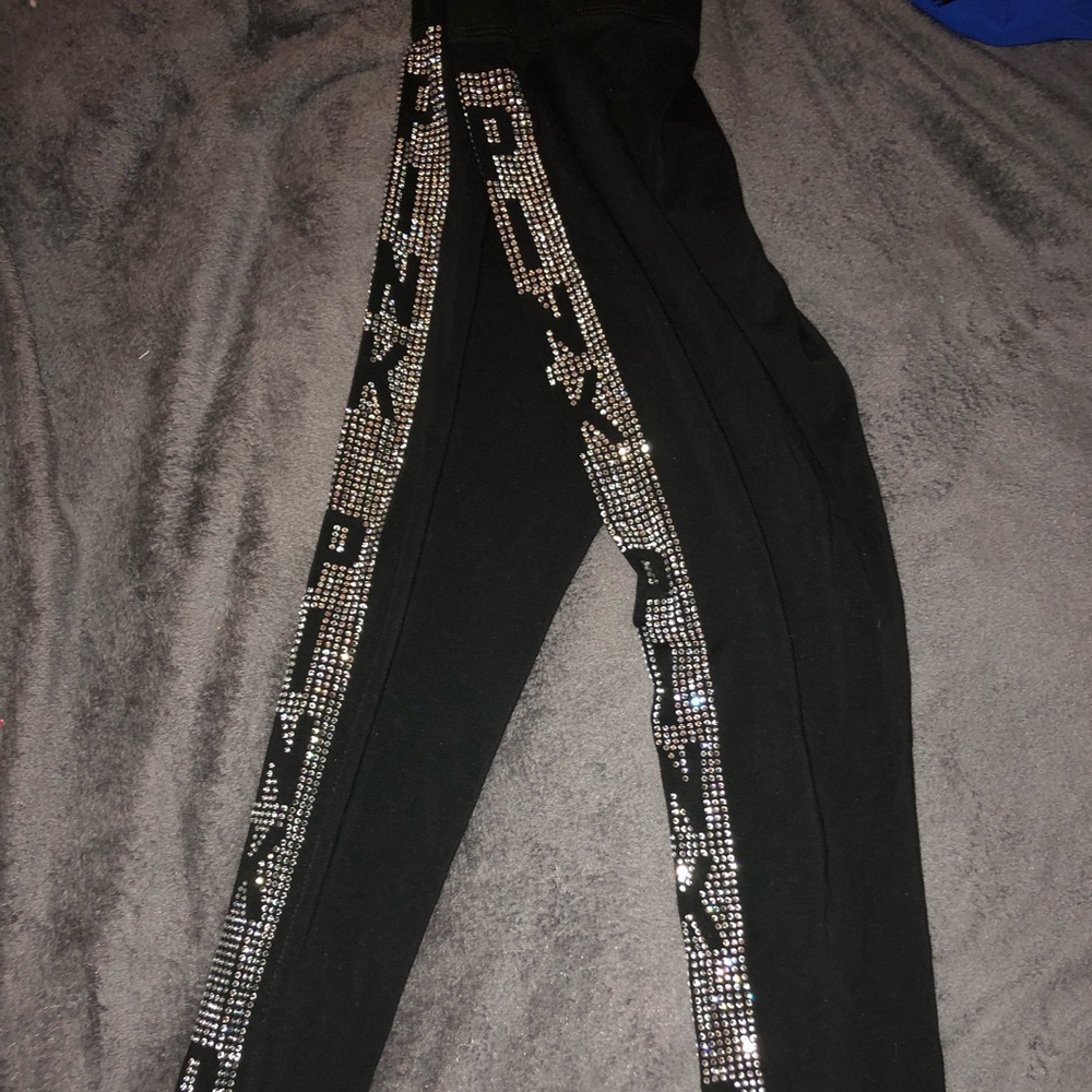 PINK yoga leggings